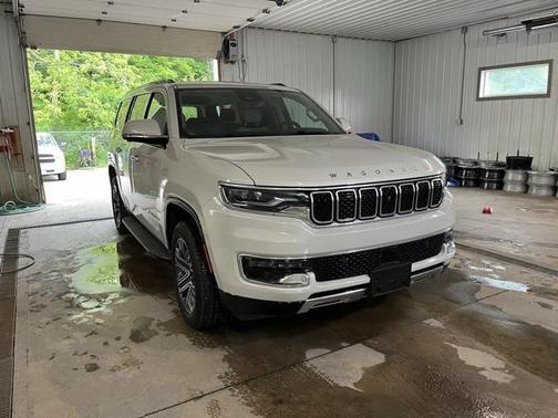2022 Jeep Wagoneer Series III