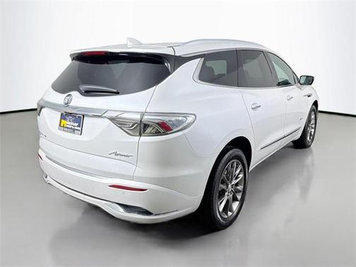 2022 Buick Enclave AWD Avenir