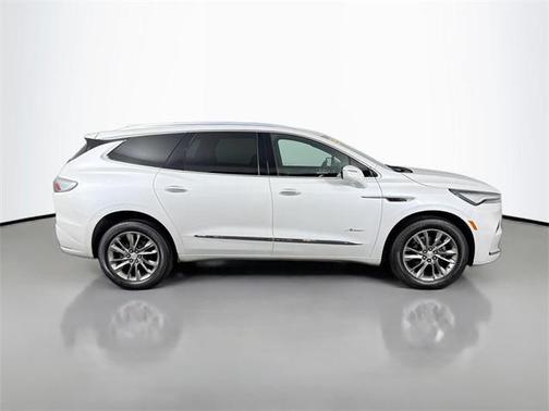2022 Buick Enclave AWD Avenir