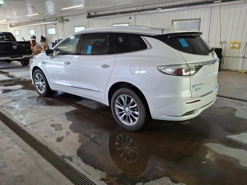 2022 Buick Enclave AWD Avenir