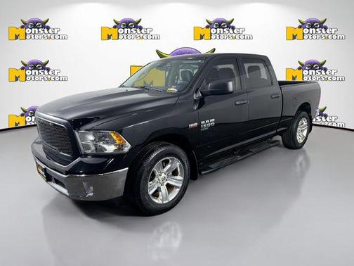 Diamond Black Crystal Pearlcoat 2022 RAM 1500 Tradesman
