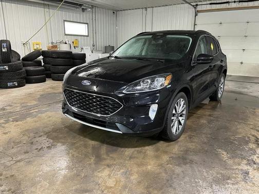 2022 Ford Escape Titanium