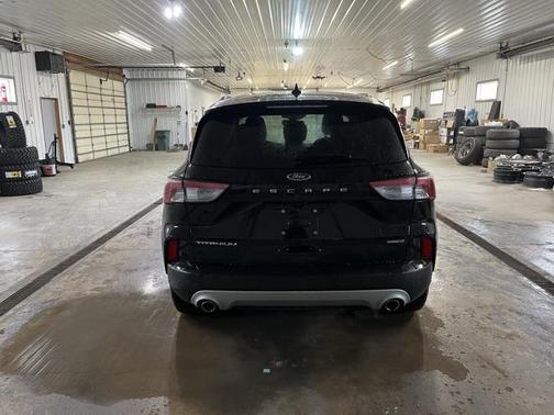 2022 Ford Escape Titanium