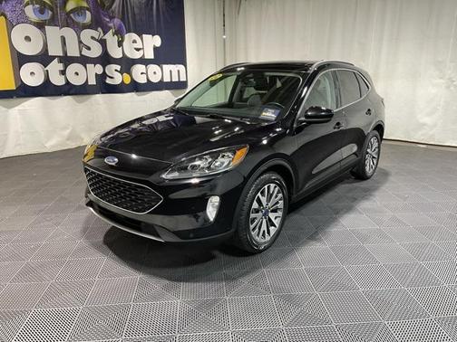 2022 Ford Escape Titanium