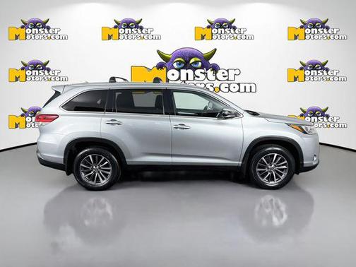 Predawn Gray Mica 2019 Toyota Highlander XLE