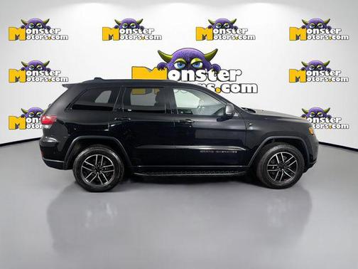 Diamond Black Crystal Pearlcoat 2021 Jeep Grand Cherokee Trailhawk