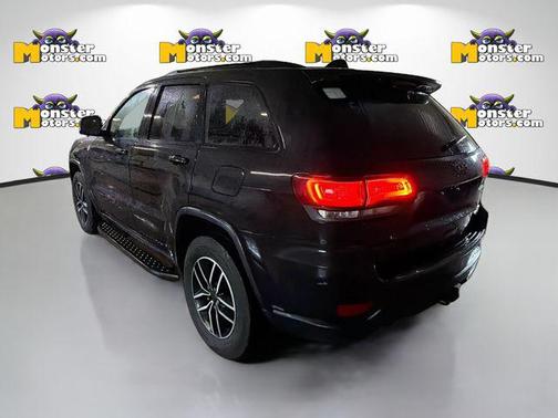 Diamond Black Crystal Pearlcoat 2021 Jeep Grand Cherokee Trailhawk