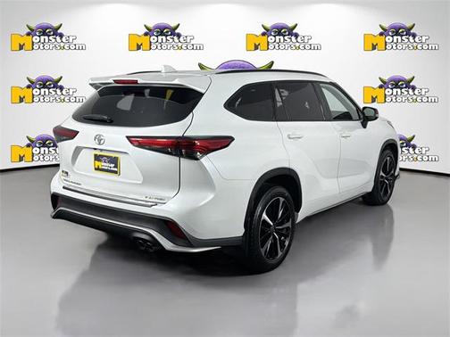 2022 Toyota Highlander XSE