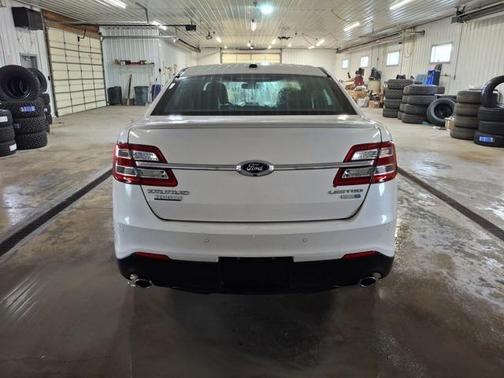 2016 Ford Taurus Limited