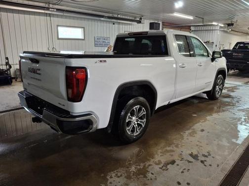 2024 GMC Sierra 1500 SLE