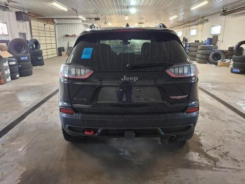 2022 Jeep Cherokee Trailhawk