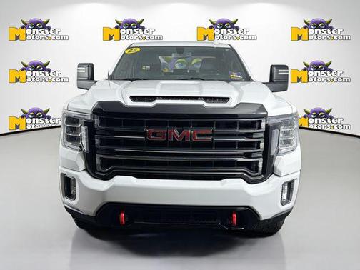 Summit White 2022 GMC Sierra 2500 AT4