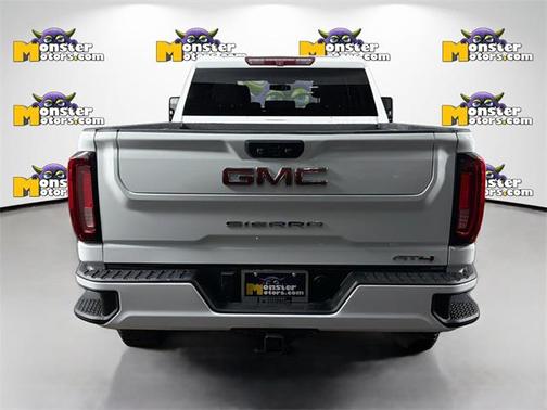 Summit White 2022 GMC Sierra 2500 AT4