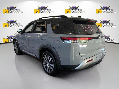 Gray 2022 Nissan Pathfinder Platinum 4WD