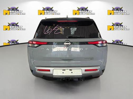 Gray 2022 Nissan Pathfinder Platinum 4WD
