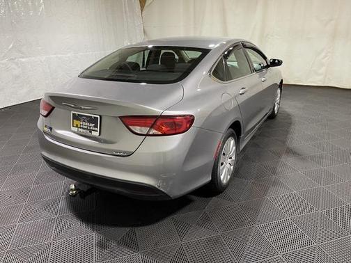 2016 Chrysler 200 LX