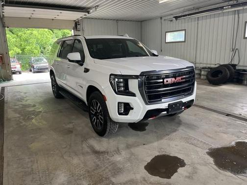 2023 GMC Yukon XL 4WD AT4