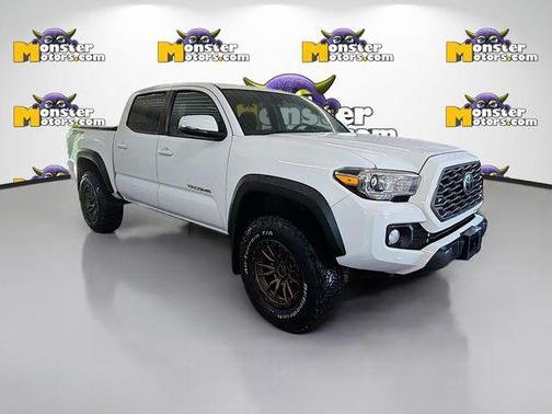 Super White 2020 Toyota Tacoma V6