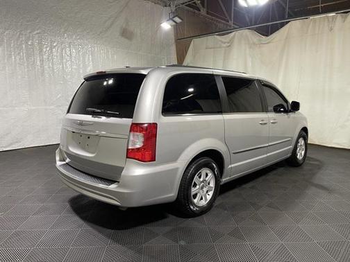 2011 Chrysler Town & Country Touring