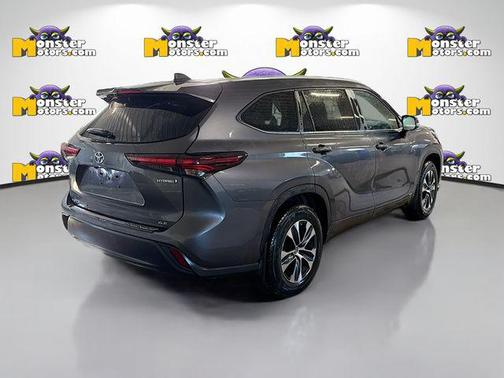 2024 Toyota Highlander Hybrid XLE