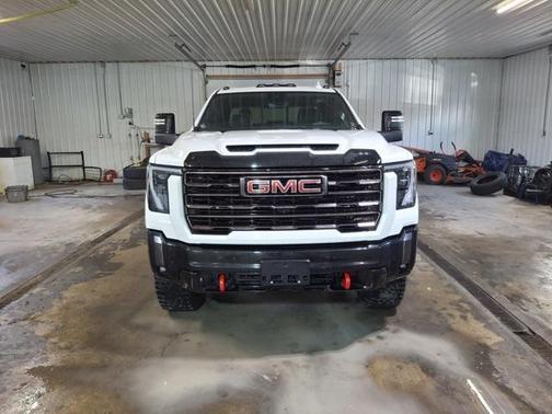 2024 GMC Sierra 2500 AT4