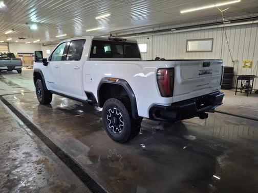 2024 GMC Sierra 2500 AT4