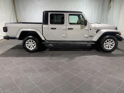2023 Jeep Gladiator Sport S