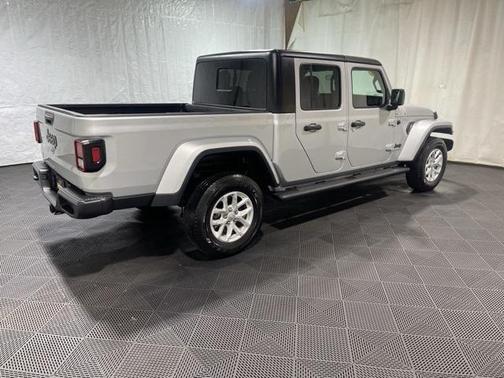 2023 Jeep Gladiator Sport S