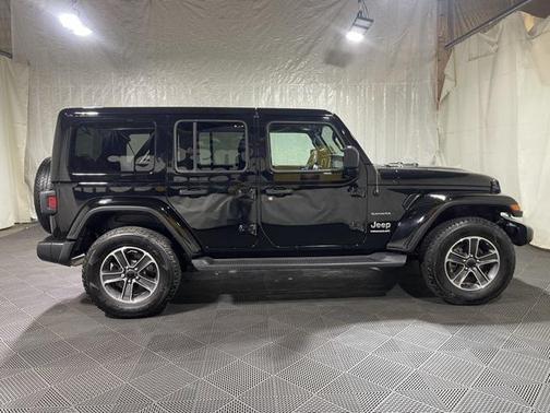 2023 Jeep Wrangler 4-Door Sahara