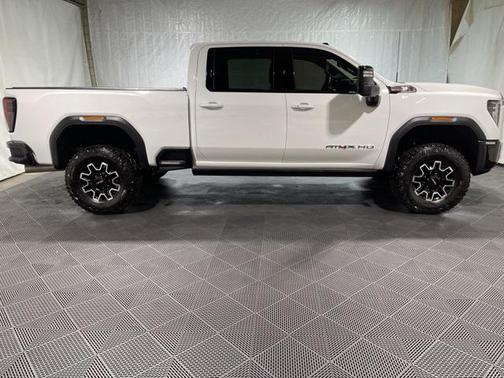 2025 GMC Sierra 2500 AT4