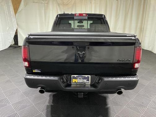 2019 RAM 1500 SLT