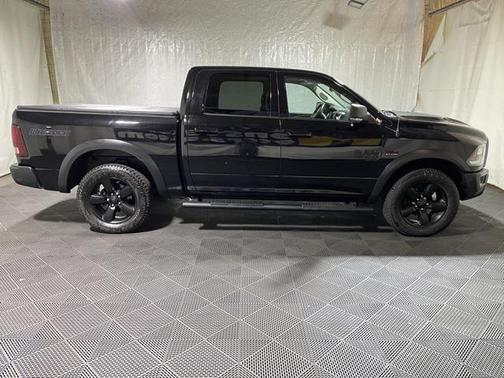 2019 RAM 1500 SLT