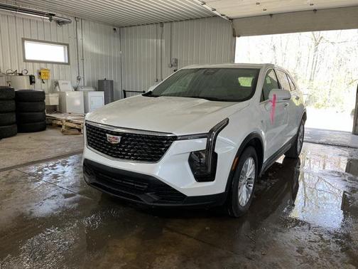 2024 Cadillac XT4 Luxury