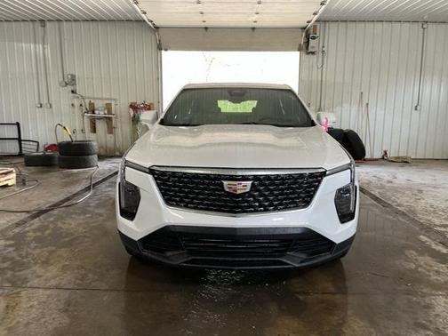 2024 Cadillac XT4 Luxury