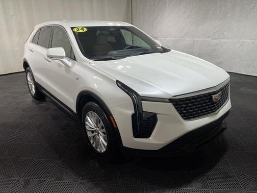 2024 Cadillac XT4 Luxury