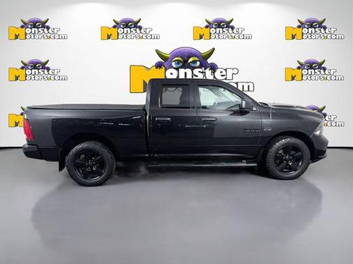 Brilliant Black Crystal Pearlcoat 2017 RAM 1500 Express
