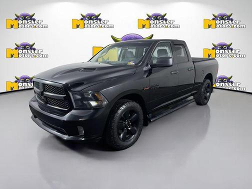 Brilliant Black Crystal Pearlcoat 2017 RAM 1500 Express
