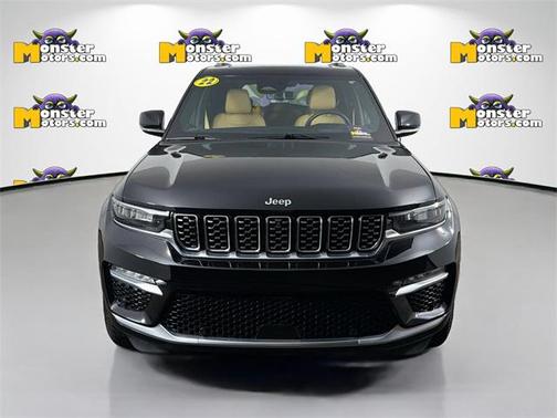 2022 Jeep Grand Cherokee Summit