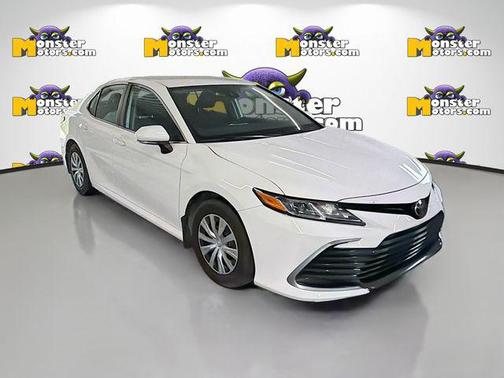 White 2022 Toyota Camry LE