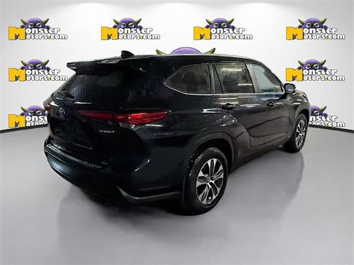 2023 Toyota Highlander Hybrid XLE