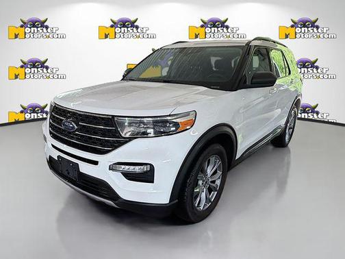 Star White Metallic Tri-Coat 2023 Ford Explorer XLT