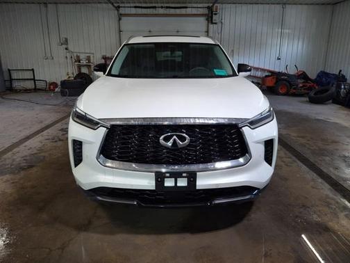 2022 INFINITI QX60 Luxe