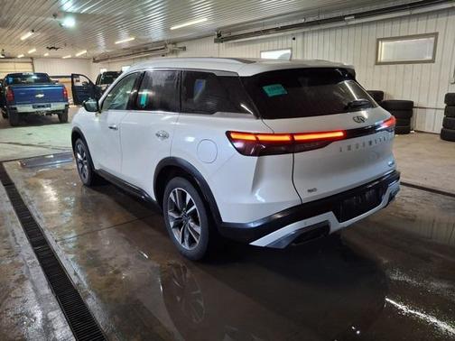 2022 INFINITI QX60 Luxe