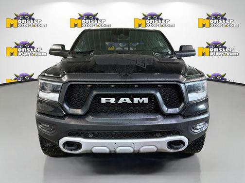 Diamond Black Crystal Pearlcoat 2022 RAM 1500 Rebel