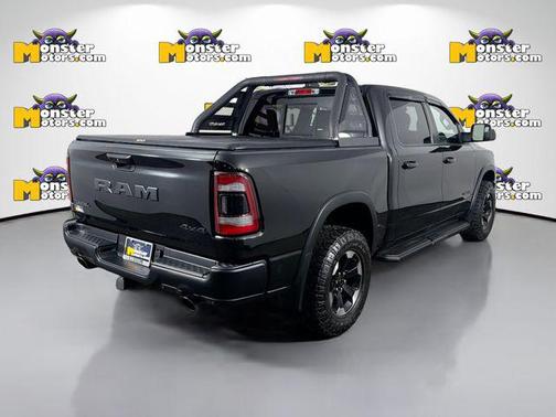 Diamond Black Crystal Pearlcoat 2022 RAM 1500 Rebel
