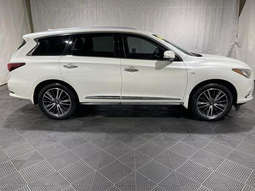 2017 INFINITI QX60 Base