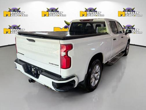 Summit White 2021 Chevrolet Silverado 1500 Custom