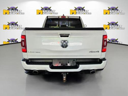 Ivory White Tri-Coat Pearlcoat 2022 RAM 1500 Limited