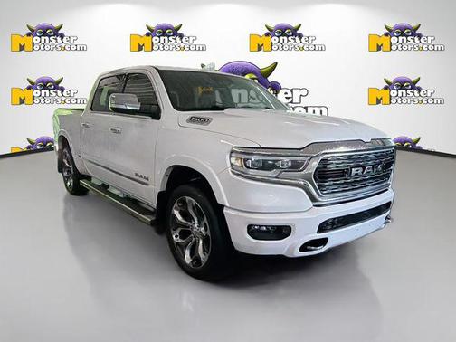 Ivory White Tri-Coat Pearlcoat 2022 RAM 1500 Limited