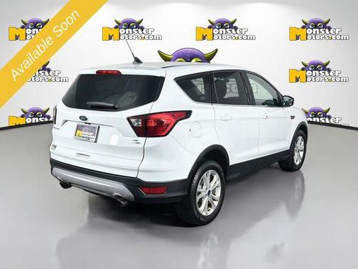 White 2019 Ford Escape SE